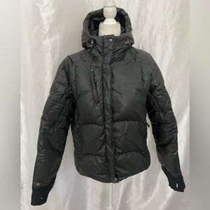 KRU Classic Puffer Jacket In Black